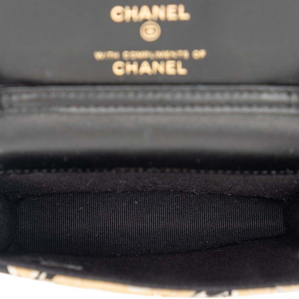 CHANEL Cream Leather Logo Shoulder Bag - Picture 5 of 8